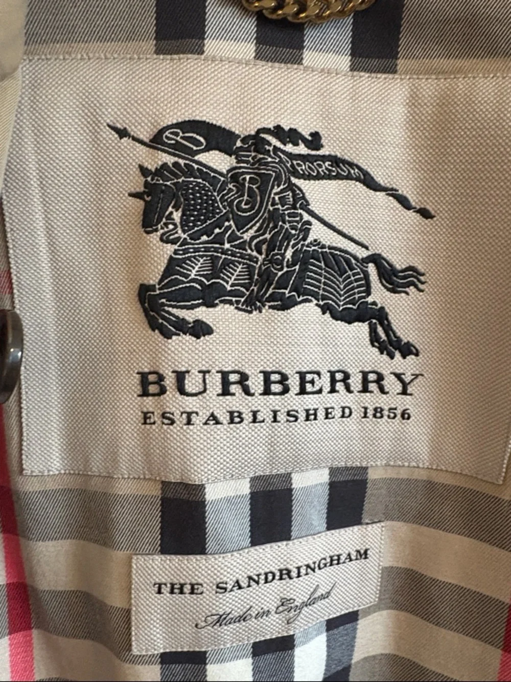 Women’s Burberry Sandringham Khaki Trench Coat - Picture 4 of 5